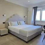 Maison Regina Giovanna - A Window To The Paradise Apartment *